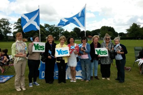 The Women For Independence group. yesdundee2